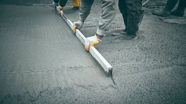 Best Custom Concrete Contractor  in Leona Valley, CA